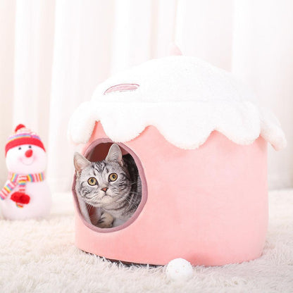 Cozy Kitty Winter Hideaway